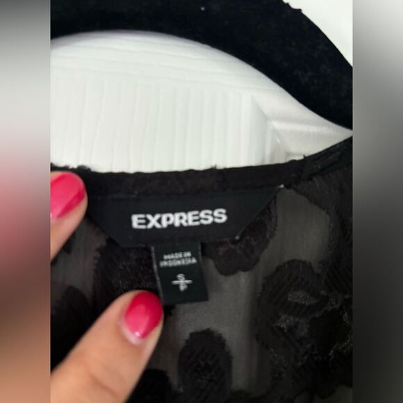 Woman Express sheer black floral wrap blouse size S - Picture 2 of 3